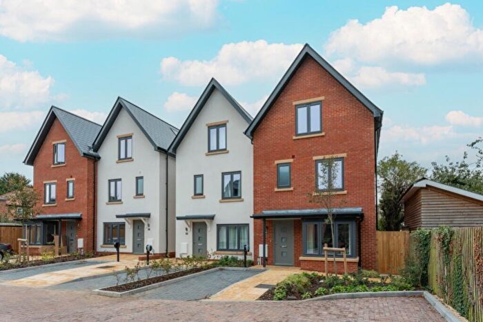 4 Bedroom Town House To Rent In Marshall Road, Cowley, Oxford, Oxfordshire, OX4