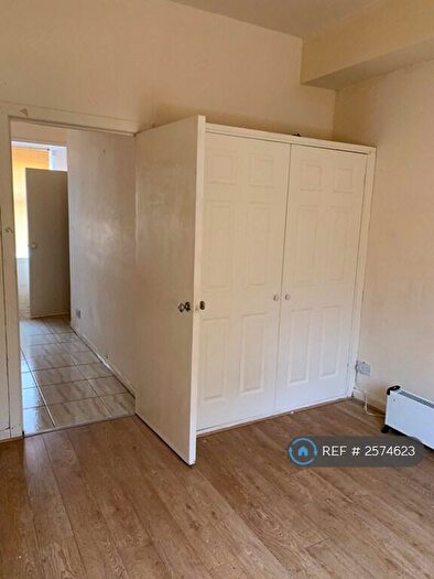 1 Bedroom Flat To Rent In Hillfoot Street, Dunoon, PA23