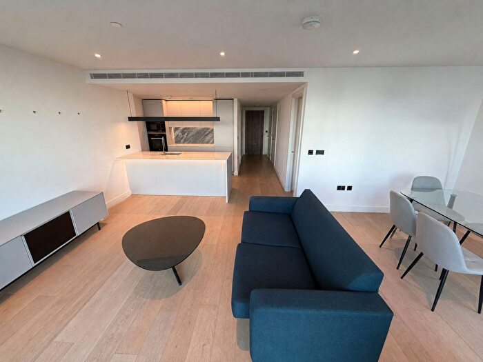 2 Bedroom Flat To Rent In Fountain Park Way, London, W12