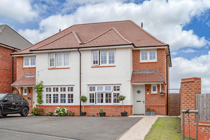 3 Bedroom Semi Detached House For Sale In Oakengates Close, Webheath, Redditch, Worcestershire, B97