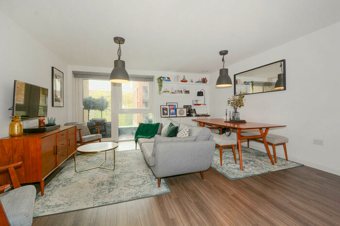 2 Bedroom Apartment To Rent In Nyland Court, Greenland Place, SE8