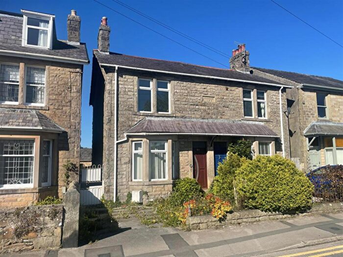 3 Bedroom Semi-Detached House For Sale In Brookhouse Road, Caton, Lancaster, LA2