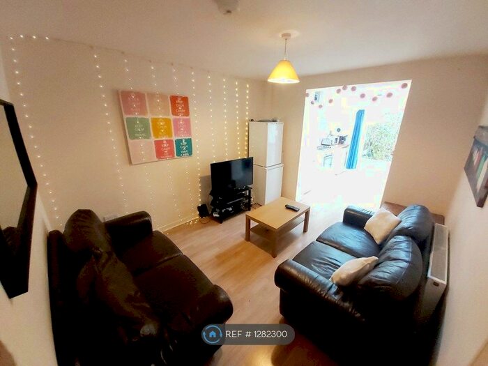 5 Bedroom Terraced House To Rent In Sixth Avenue, Bristol BS7