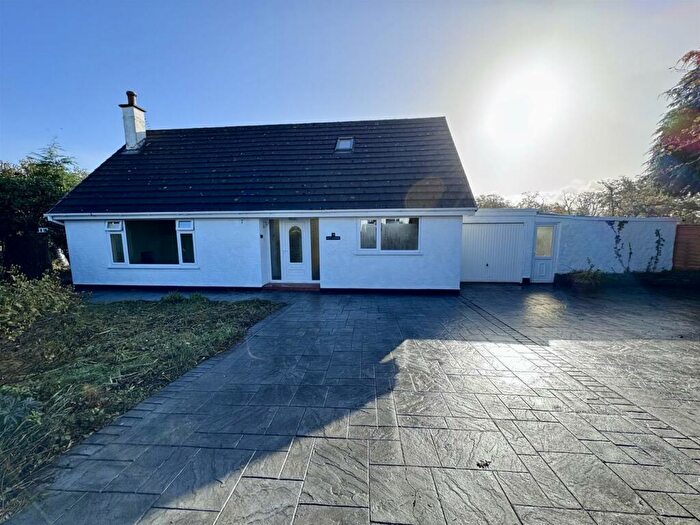 4 Bedroom Detached Bungalow For Sale In Llanfaes Parc, Llanfaes, LL58