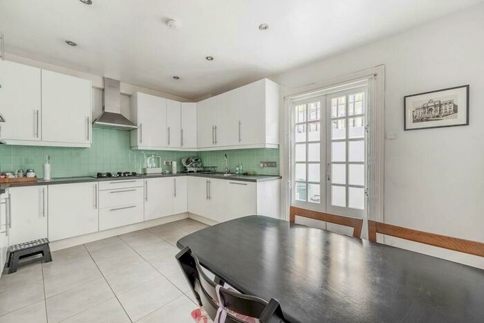 4 Bedroom House To Rent In Seymour Walk, Chelsea, London, SW10