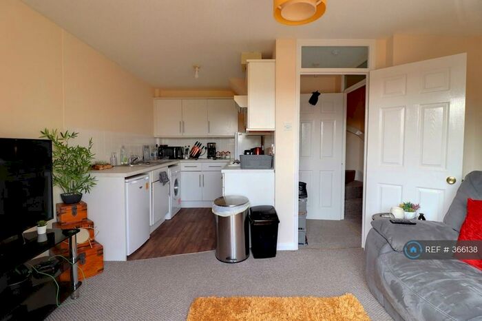 1 Bedroom Flat To Rent In Peter James Court, Stafford, ST16