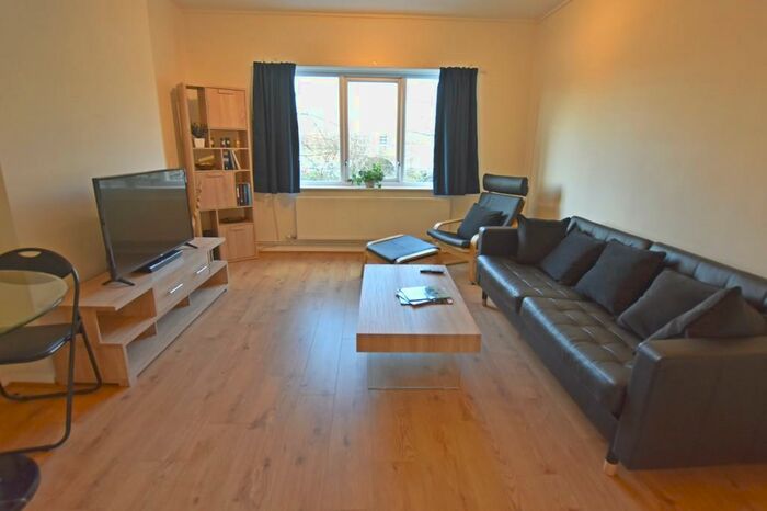 2 Bedroom Flat To Rent In Rushworth Court, Loughborough Road, NG2