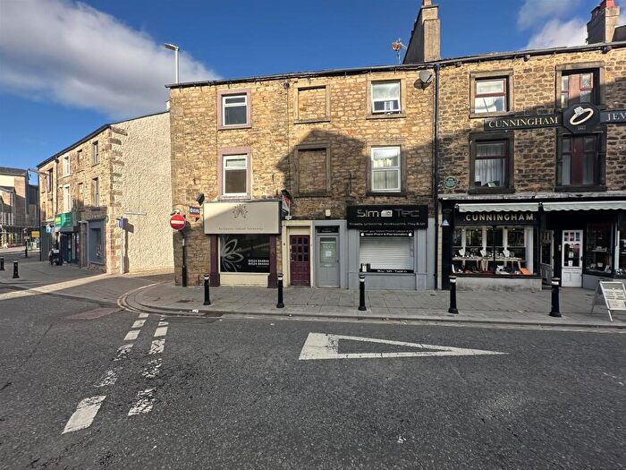2 Bedroom Flat To Rent In Damside Street, Lancaster, LA1