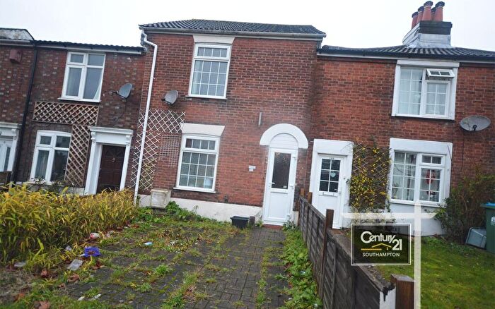 3 Bedroom Terraced House To Rent In |Ref: |, Portswood Road Southampton, SO17