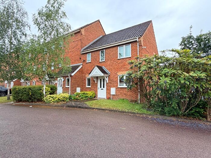1 Bedroom Ground Maisonette For Sale In Kathleen Court, Sarum Road, Leagrave., LU3