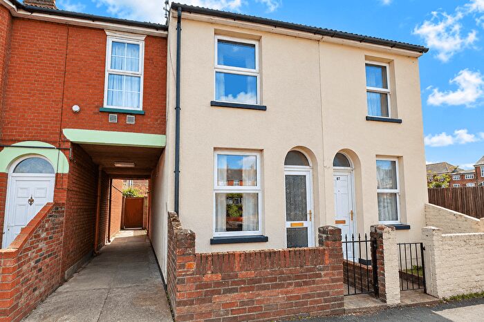 3 Bedroom Semi-Detached House For Sale In St. Nicholas Road, NR30