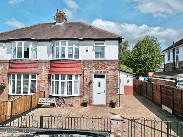 3 Bedroom Semi-Detached House For Sale In Sandilands Road, Manchester, M23