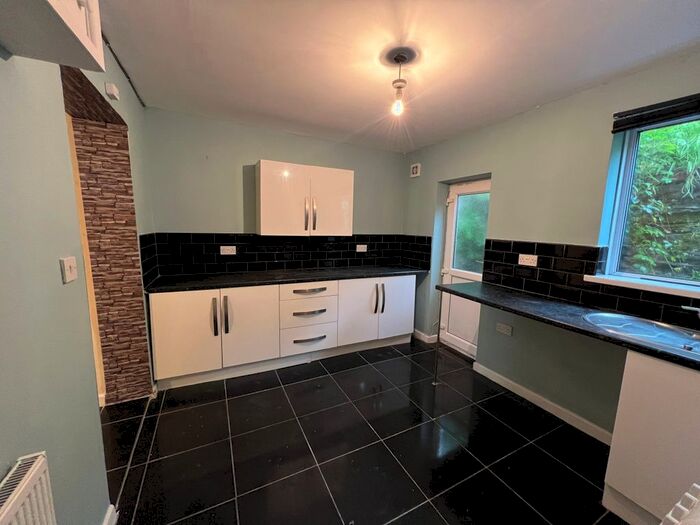 3 Bedroom Terraced House To Rent In Miskin Road Trealaw -, Tonypandy, CF40