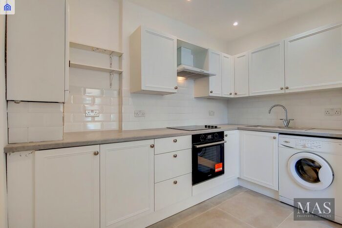 1 Bedroom Flat To Rent In Blythe Road, London, W14