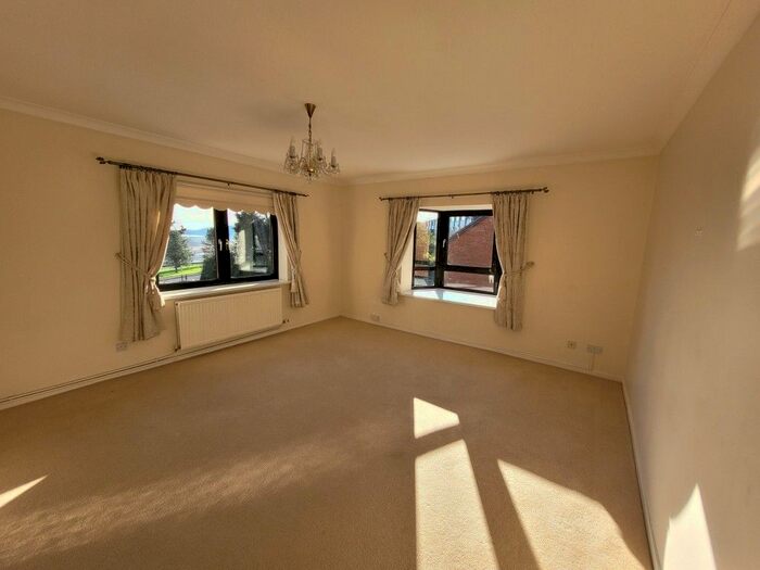 2 Bedroom Flat To Rent In Folland Court, West Cross, Swansea SA3