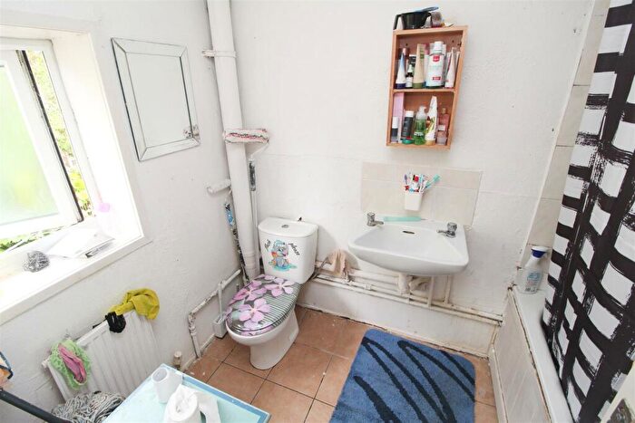 3 Bedroom Terraced House For Sale In Summergill Court, Heelands, Milton Keynes, MK13