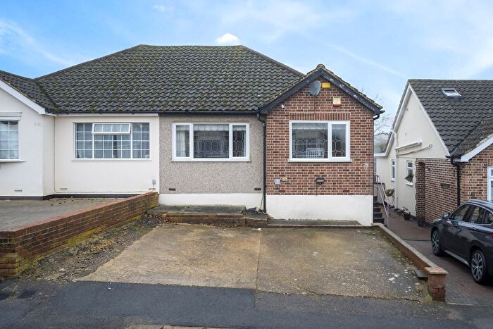 2 Bedroom Semi Detached Bungalow For Sale In Beverley Rise, Billericay, CM11
