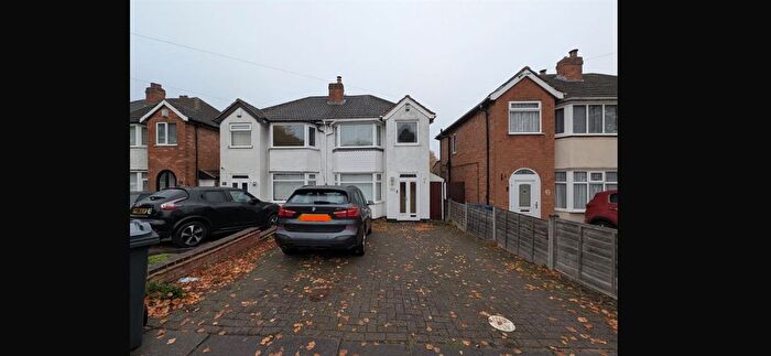 3 Bedroom Semi-Detached House To Rent In Whitecroft Road, Birmingham, B26