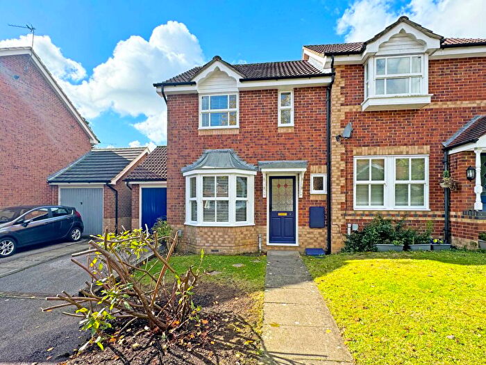 2 Bedroom End Of Terrace House To Rent In Rowan Place, Amersham, Amersham, HP6
