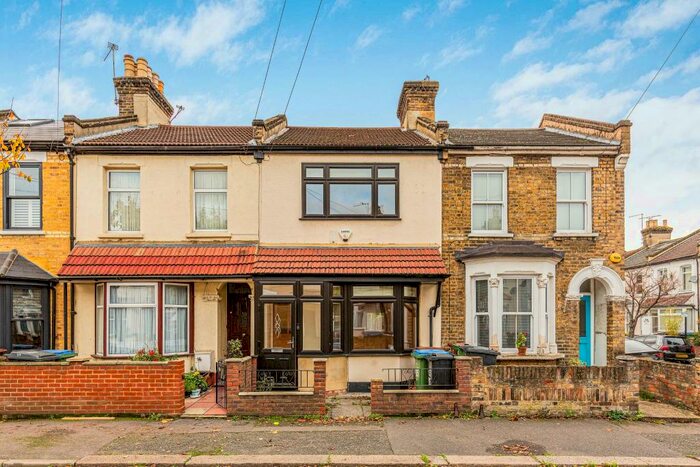 3 Bedroom Terraced House To Rent In Matcham Road, Leytonstone, E11