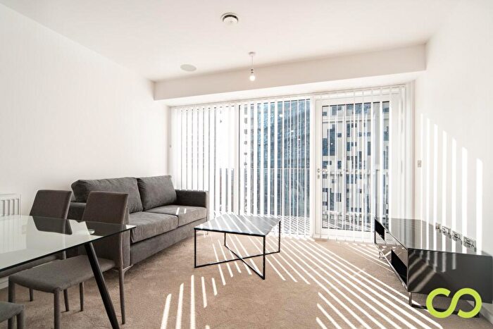 2 Bedroom Flat To Rent In Ilford Hill, Ilford, IG1