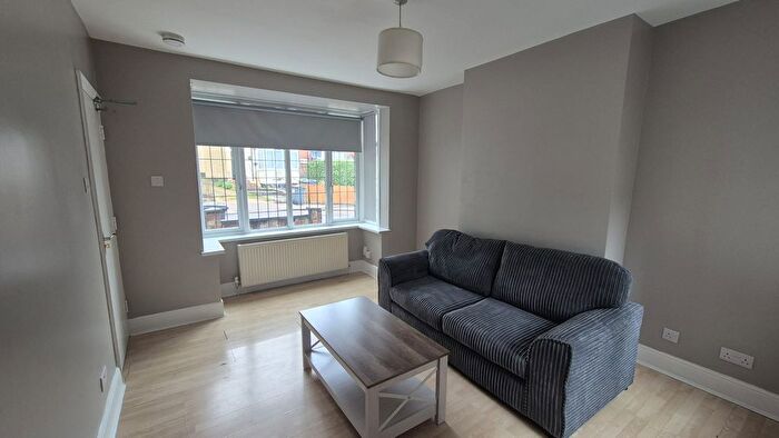 1 Bedroom Flat To Rent In Flat Hillborough Road, Luton, LU1