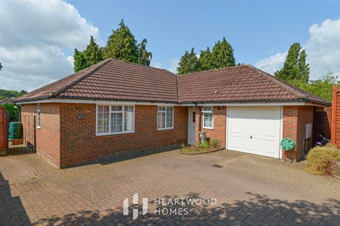 3 Bedroom Detached Bungalow For Sale In Tippendell Lane, Park Street, St. Albans, AL2