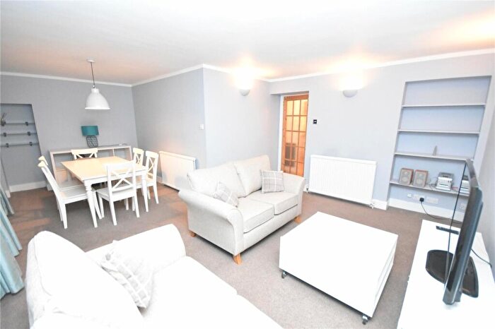 2 Bedroom Maisonette To Rent In Springbank Street, City Centre, Aberdeen, AB11