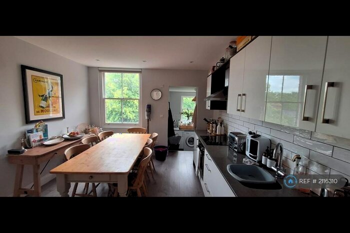 3 Bedroom Flat To Rent In Talbot Road, London, N6