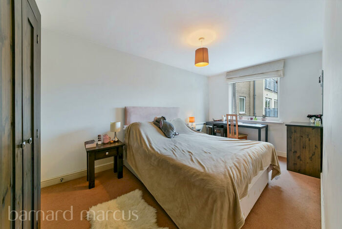 1 Bedroom Apartment To Rent In Cline Road, N11