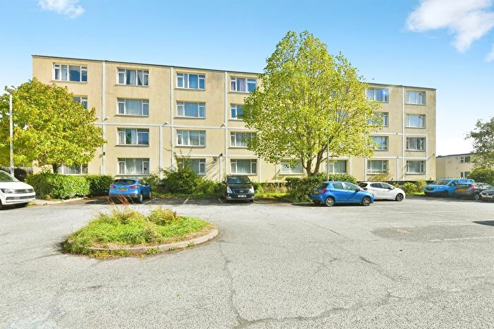3 Bedroom Maisonette For Sale In Dieppe Close, Plymouth, PL1