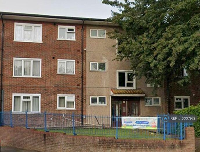 2 Bedroom Flat To Rent In Bligh Way, Rochester, ME2
