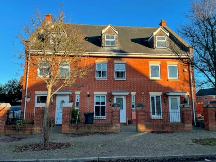 3 Bedroom Town House To Rent In Vale Mill Way, Weston Village, Weston-super-Mare, BS24