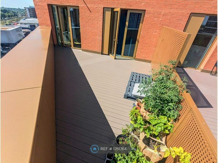 1 Bedroom Flat To Rent In East Apartments, London, N17