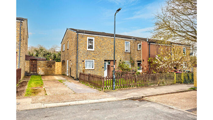 3 Bedroom End Of Terrace House For Sale In Southwark Close, Crawley, West Sussex, RH11
