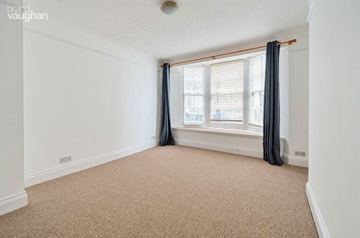 1 Bedroom Flat To Rent In Madeira Place, Brighton, BN2