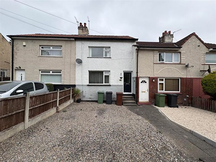 2 Bedroom Town House To Rent In Southroyd Park, Pudsey, LS28