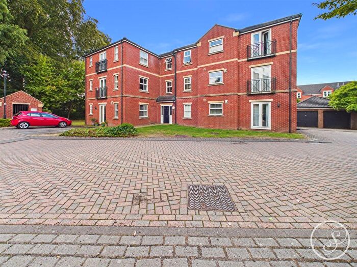 2 Bedroom Flat For Sale In Lawson Wood Drive, Leeds, LS6