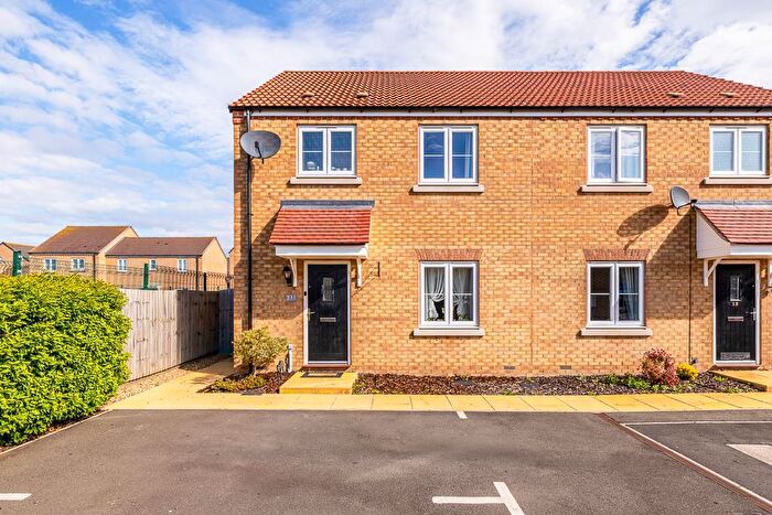 3 Bedroom Semi-Detached House For Sale In Trent Close, Spalding, PE11