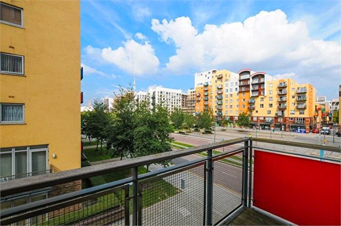 3 Bedroom Flat For Sale In West Parkside, Greenwich, London, SE10