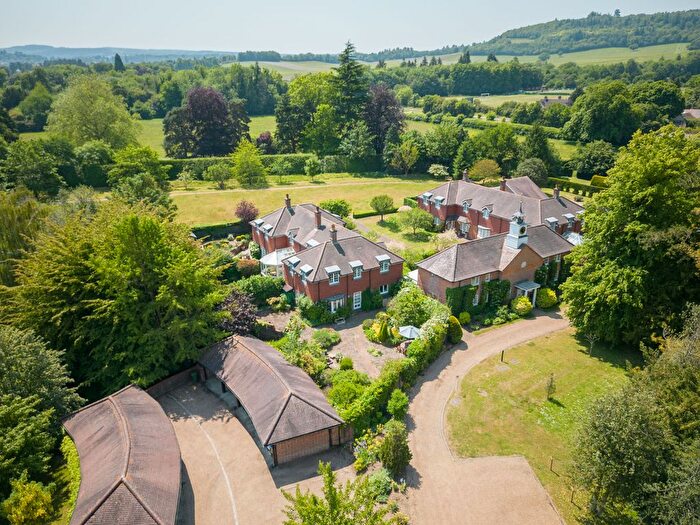 3 Bedroom Terraced House For Sale In London Road, Dorking, RH5