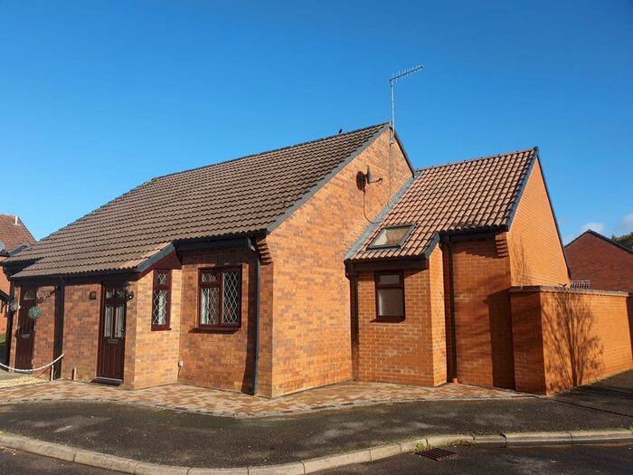 2 Bedroom Semi-Detached House To Rent In Hodder Close, Chandlers Ford, SO53