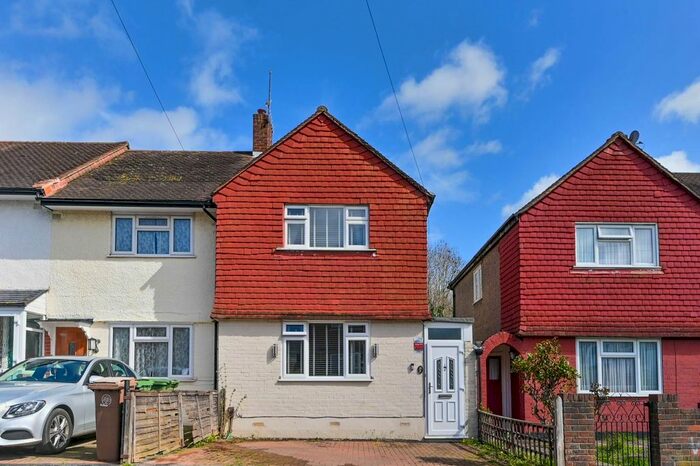 2 Bedroom End Of Terrace House To Rent In Arlington Drive, Carshalton, SM5