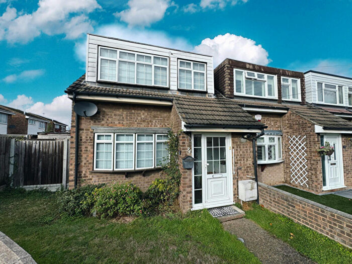 3 Bedroom End Of Terrace House For Sale In Calder, East Tilbury, RM18