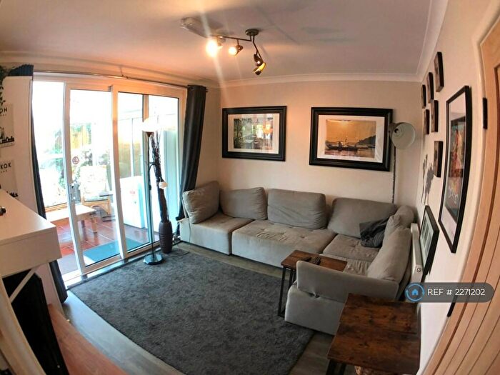 6 Bedroom Semi-Detached House To Rent In Stanshaw Close, Bristol, BS16