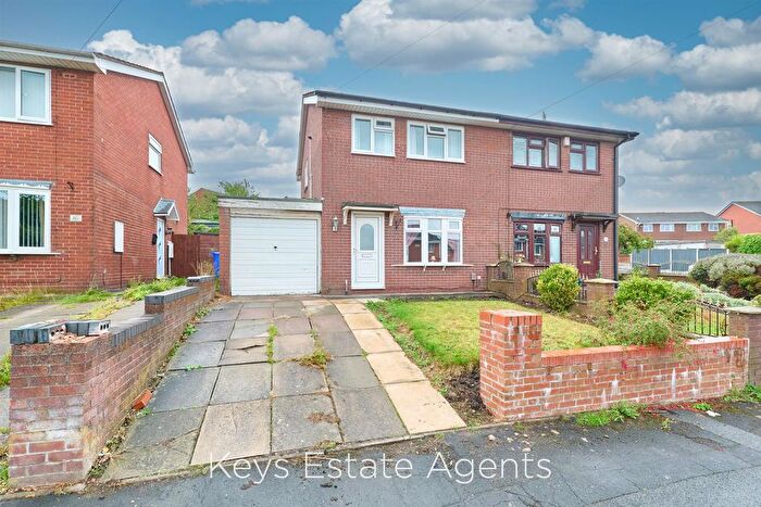 3 Bedroom Semi-detached House For Sale In Hemingway Road, Meir Hay, Stoke-On-Trent, ST3