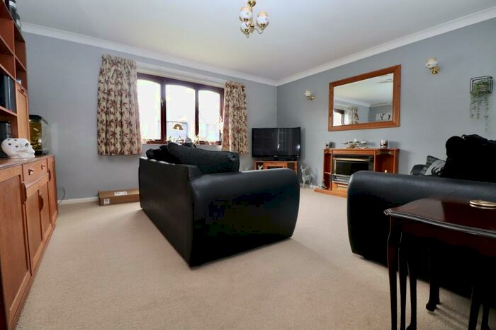 2 Bedroom Ground Flat To Rent In Ratcliffe Court, Old Parsonage Way, Frinton-on-Sea, CO13