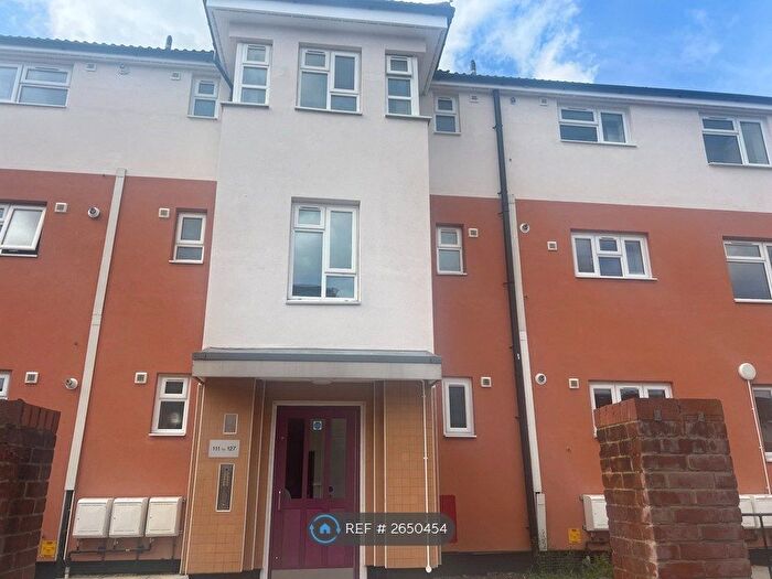 1 Bedroom Flat To Rent In Balmoral Drive, Borehamwood, WD6