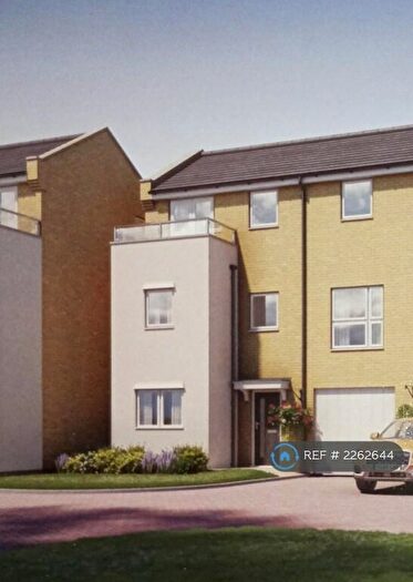 4 Bedroom Semi-Detached House To Rent In Wycombe Close, Littlemore, Oxford, OX4
