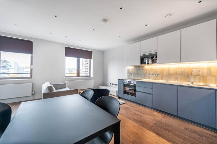 2 Bedroom Flat To Rent In Park Lane, Wembley, HA9